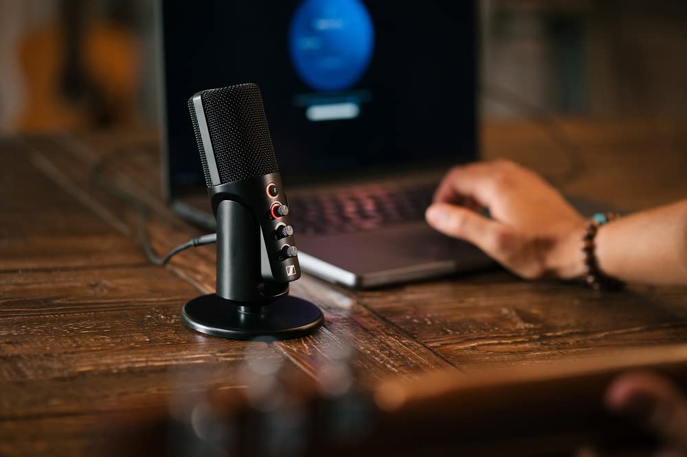 USB Cardioid Condenser Microphone & Table Stand N5305
